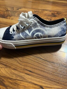 Girls Milwaukee Brewers Tie-Dye Canvas Sneaker with White Laces